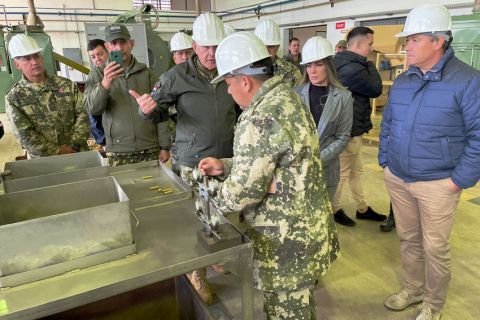 Comisión de Defensa Nacional realizó una visita a la Dirección de Material Bélico (DIMABEL)
