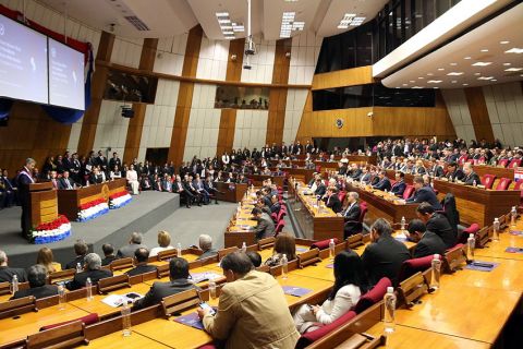 Miembros del Congreso recibirán informe anual del Presidente de la República este viernes