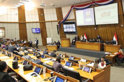 Aprueban proyecto que posibilita realización de elecciones también en día sábado