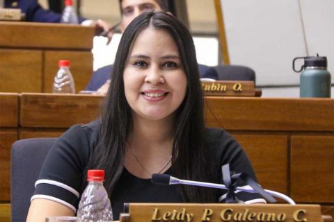 Dip. Leidy Galeano 02 850.jpg