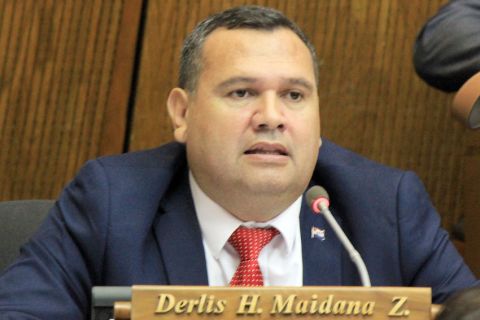 Dictamen de rechazo para proyecto que incrementa pena a abusadores de menores