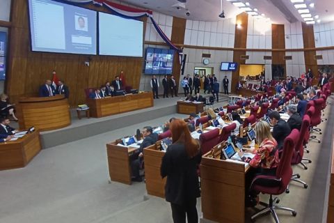 Aprueban modificaciones en régimen tributario de las habilitaciones vehiculares