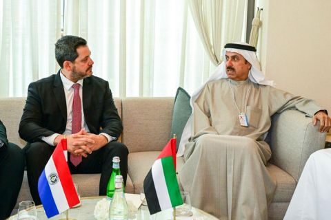 Dip Raul Latorre - Emiratos Arabes 03  850.jpg