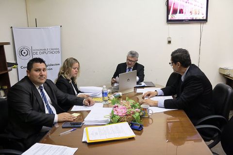 Dictamen aconseja respaldar veto al aumento de penas en casos de estafa y lesión de confianza