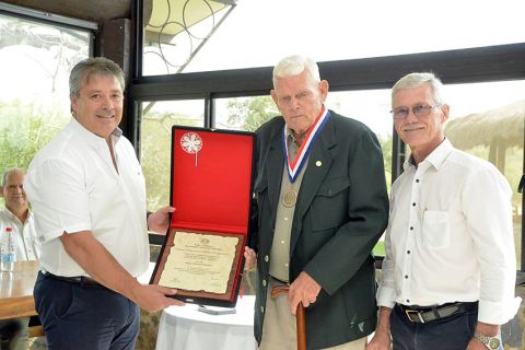 Presidente de Diputados entregó “Mérito Comuneros” a destacado poblador del Chaco Central