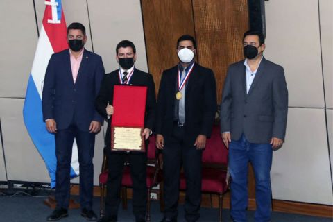 Realizadores de audiovisual “Ironía” fueron distinguidos con la Orden Nacional al Mérito Comuneros