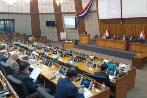 Frente Parlamentario contra la Corrupción 02-850.jpg