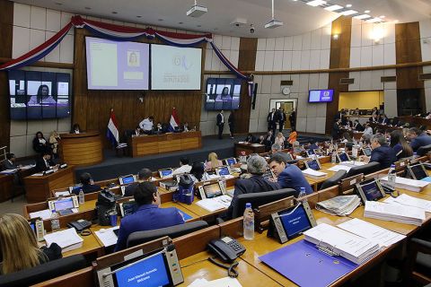 Máxima condecoración de Diputados a la Cooperación Técnica Alemana en Paraguay