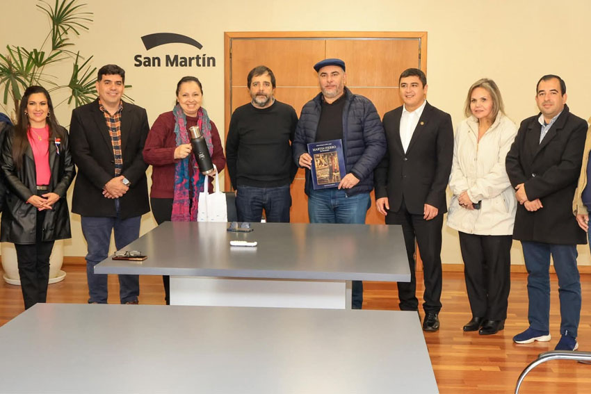 Presidente de Diputados ratifica compromiso con la educación durante jornada gubernamental en Cordillera