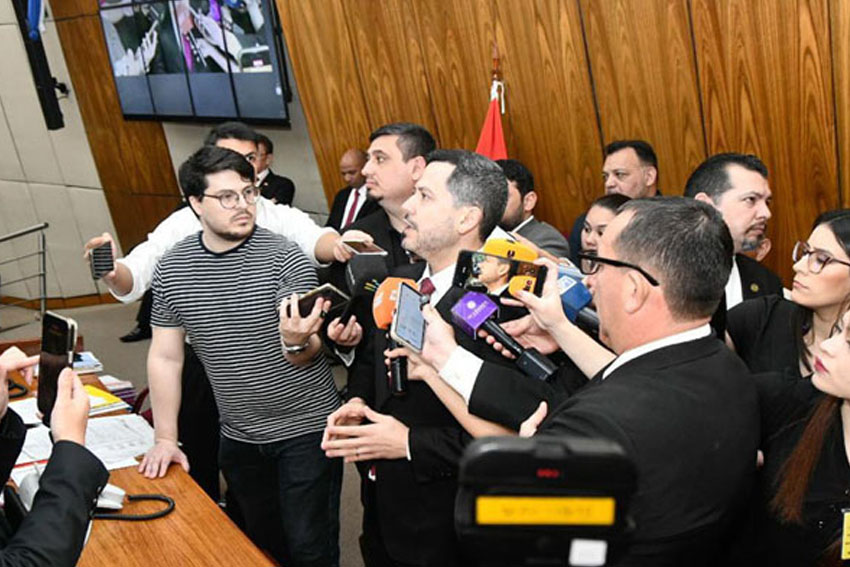 Presidente de Diputados ratifica compromiso con la educación durante jornada gubernamental en Cordillera