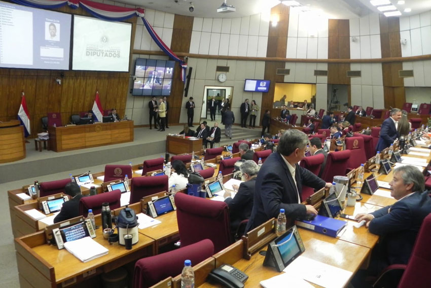 Presidente de Diputados ratifica compromiso con la educación durante jornada gubernamental en Cordillera