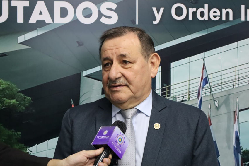 Presidente de Diputados ratifica compromiso con la educación durante jornada gubernamental en Cordillera