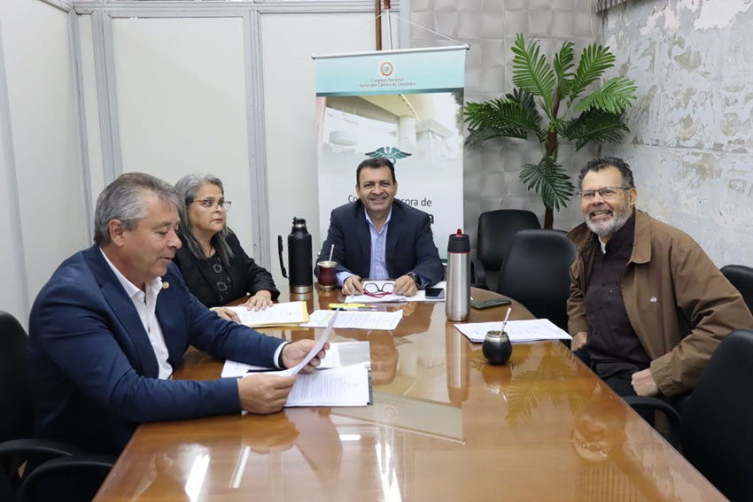 Presidente de Diputados ratifica compromiso con la educación durante jornada gubernamental en Cordillera