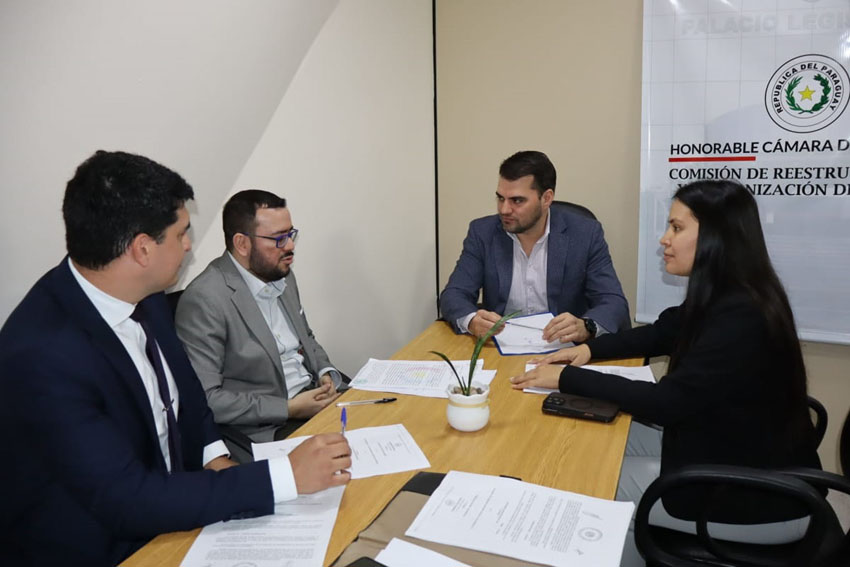 Presidente de Diputados ratifica compromiso con la educación durante jornada gubernamental en Cordillera