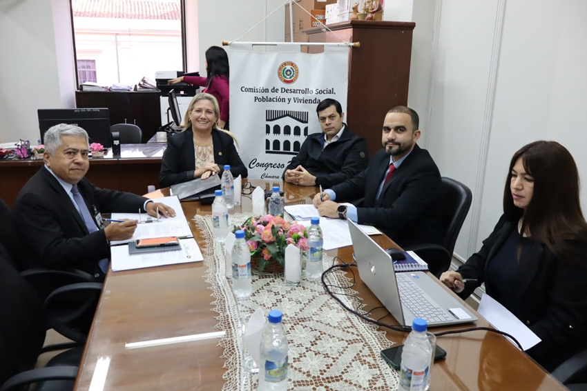 Presidente de Diputados ratifica compromiso con la educación durante jornada gubernamental en Cordillera