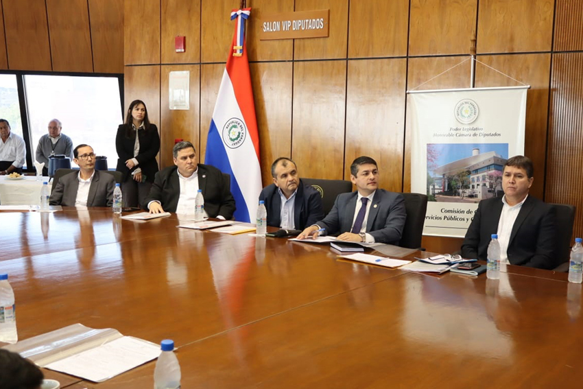 Presidente de Diputados ratifica compromiso con la educación durante jornada gubernamental en Cordillera