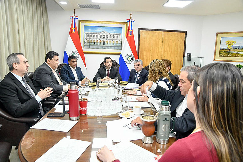 Presidente de Diputados ratifica compromiso con la educación durante jornada gubernamental en Cordillera