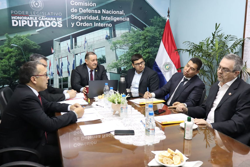 Presidente de Diputados ratifica compromiso con la educación durante jornada gubernamental en Cordillera