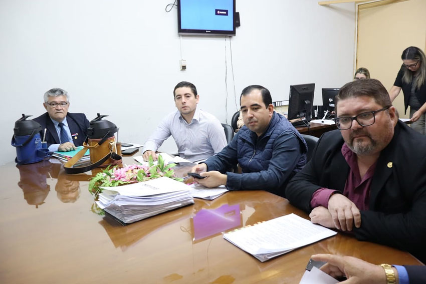 Presidente de Diputados ratifica compromiso con la educación durante jornada gubernamental en Cordillera