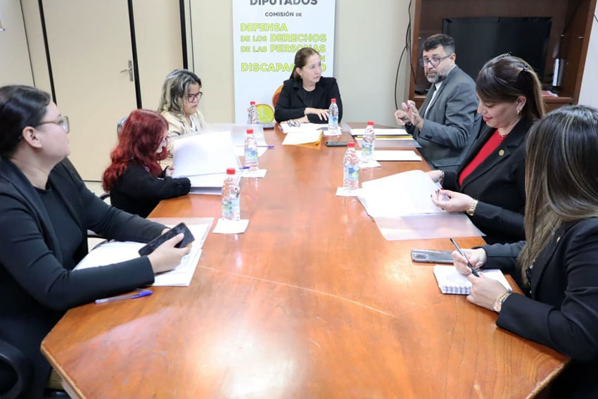 Presidente de Diputados ratifica compromiso con la educación durante jornada gubernamental en Cordillera