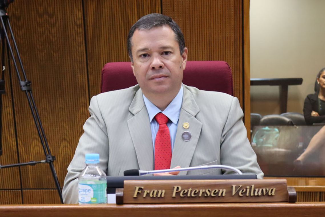 Presidente de Diputados ratifica compromiso con la educación durante jornada gubernamental en Cordillera