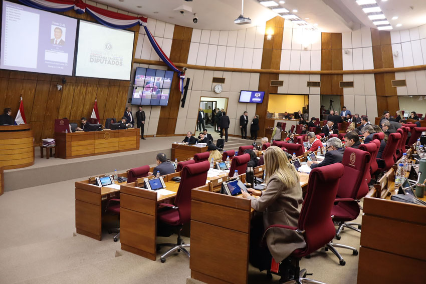 Presidente de Diputados ratifica compromiso con la educación durante jornada gubernamental en Cordillera