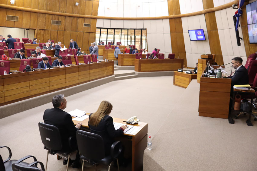 Presidente de Diputados ratifica compromiso con la educación durante jornada gubernamental en Cordillera