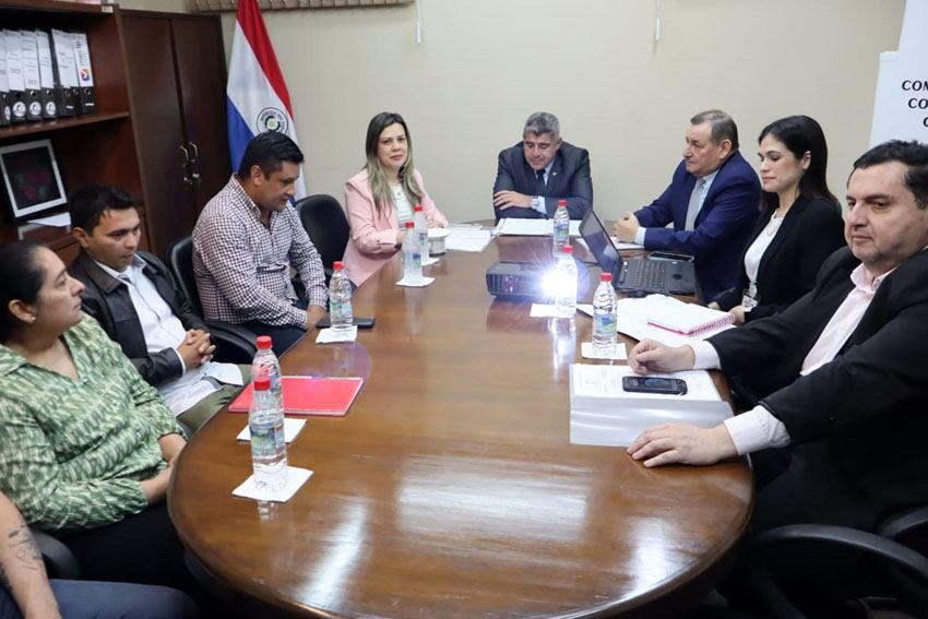Presidente de Diputados ratifica compromiso con la educación durante jornada gubernamental en Cordillera