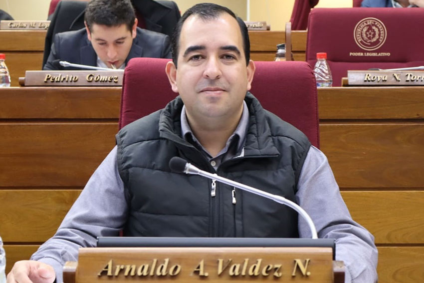 Presidente de Diputados ratifica compromiso con la educación durante jornada gubernamental en Cordillera