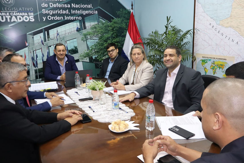 Presidente de Diputados ratifica compromiso con la educación durante jornada gubernamental en Cordillera