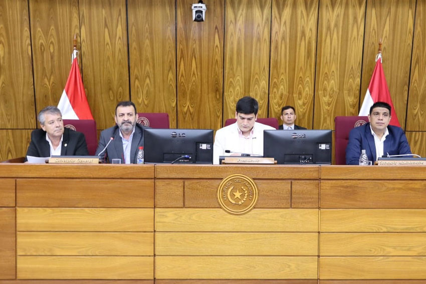 Presidente de Diputados ratifica compromiso con la educación durante jornada gubernamental en Cordillera