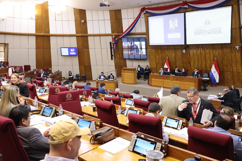 Presidente de Diputados ratifica compromiso con la educación durante jornada gubernamental en Cordillera