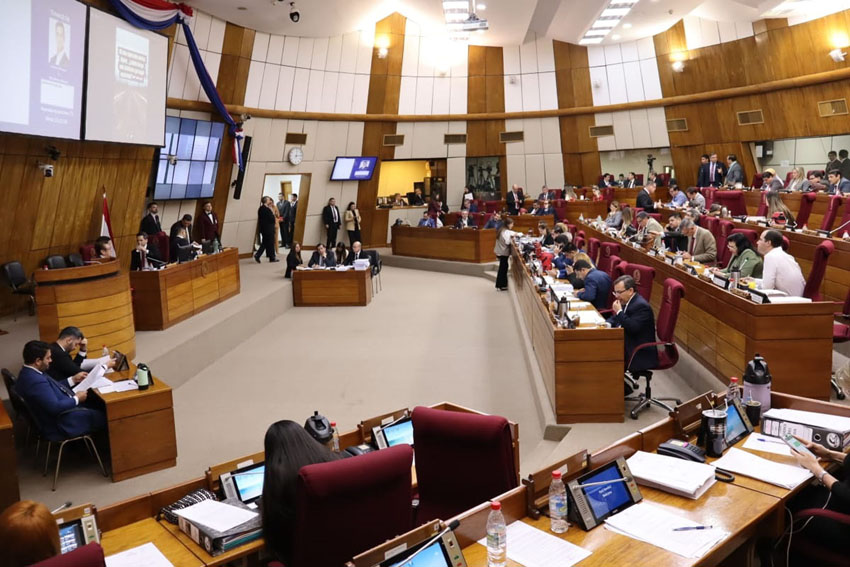 Presidente de Diputados ratifica compromiso con la educación durante jornada gubernamental en Cordillera