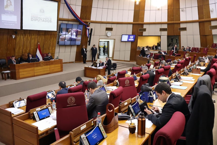 Presidente de Diputados ratifica compromiso con la educación durante jornada gubernamental en Cordillera