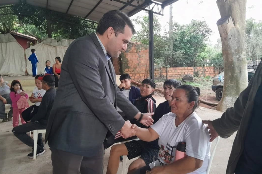 Presidente de Diputados ratifica compromiso con la educación durante jornada gubernamental en Cordillera