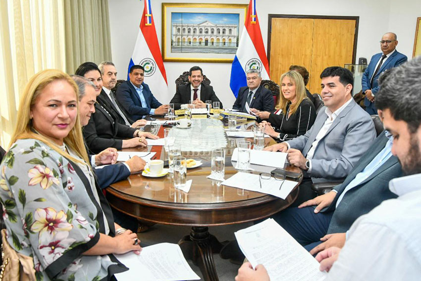 Presidente de Diputados ratifica compromiso con la educación durante jornada gubernamental en Cordillera