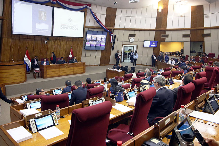 Presidente de Diputados ratifica compromiso con la educación durante jornada gubernamental en Cordillera