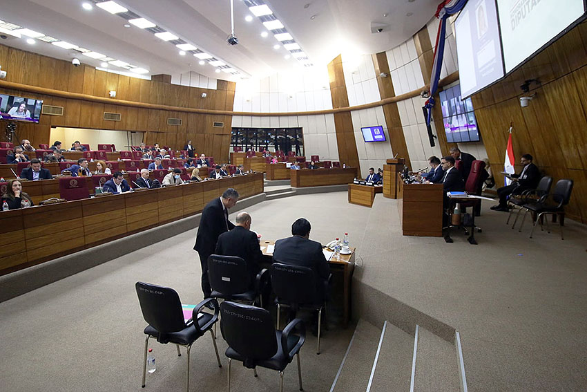 Presidente de Diputados ratifica compromiso con la educación durante jornada gubernamental en Cordillera