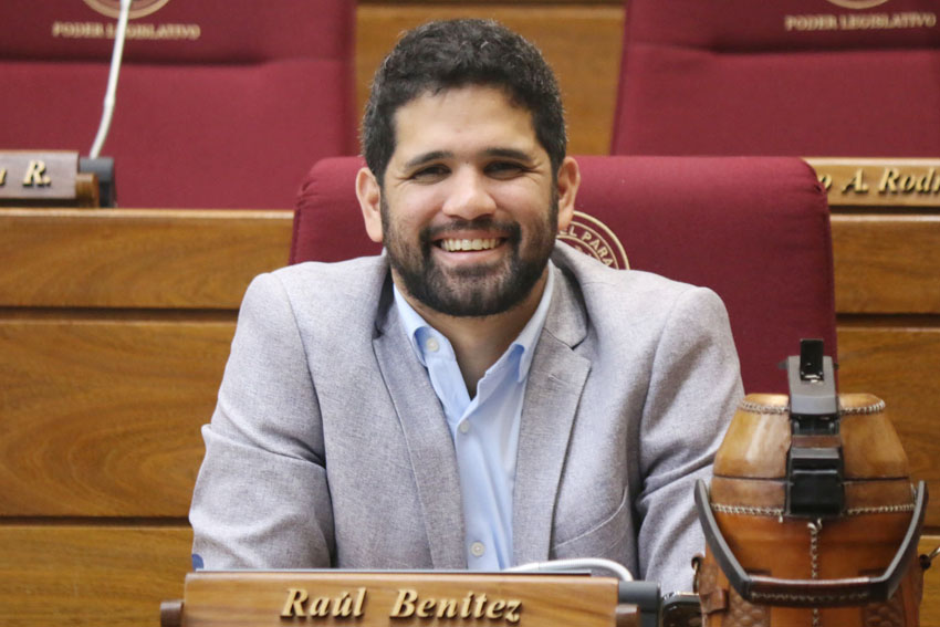 Presidente de Diputados ratifica compromiso con la educación durante jornada gubernamental en Cordillera