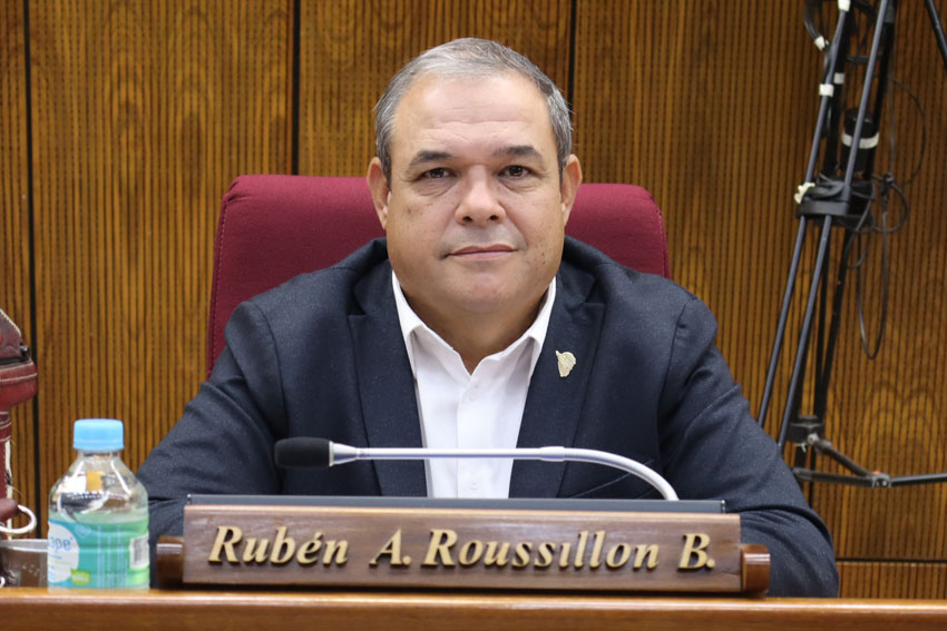 Presidente de Diputados ratifica compromiso con la educación durante jornada gubernamental en Cordillera