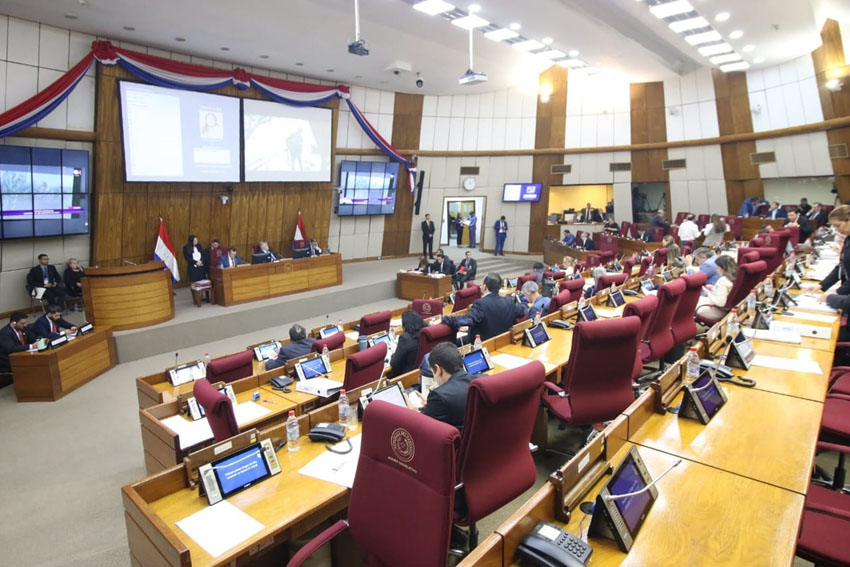 Presidente de Diputados ratifica compromiso con la educación durante jornada gubernamental en Cordillera