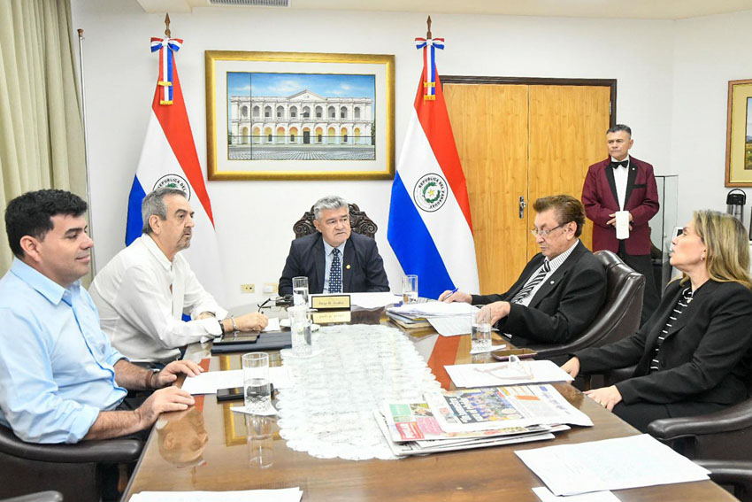 Presidente de Diputados ratifica compromiso con la educación durante jornada gubernamental en Cordillera