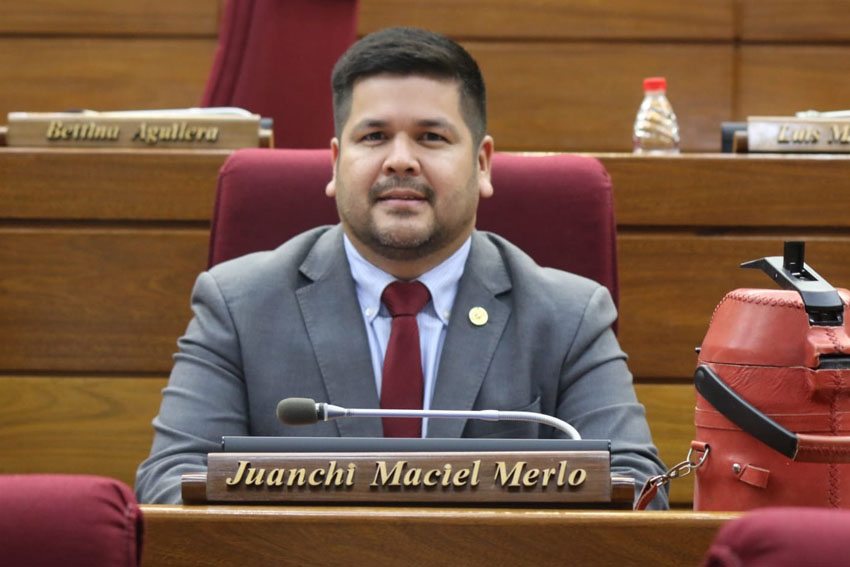 Presidente de Diputados ratifica compromiso con la educación durante jornada gubernamental en Cordillera