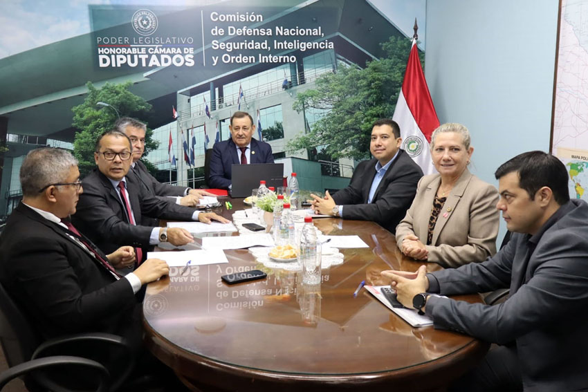 Presidente de Diputados ratifica compromiso con la educación durante jornada gubernamental en Cordillera