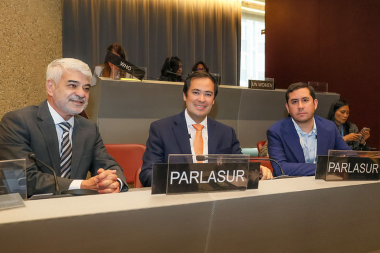 Presidente de Diputados ratifica compromiso con la educación durante jornada gubernamental en Cordillera