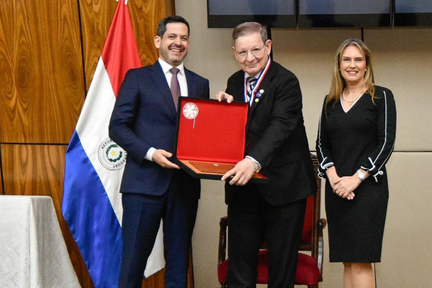 Presidente de Diputados ratifica compromiso con la educación durante jornada gubernamental en Cordillera