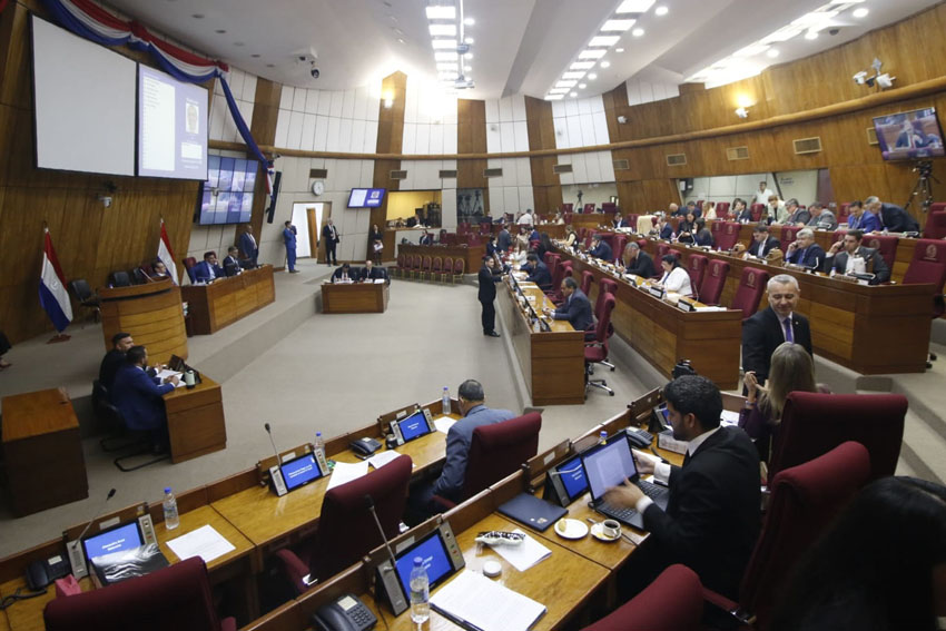 Presidente de Diputados ratifica compromiso con la educación durante jornada gubernamental en Cordillera
