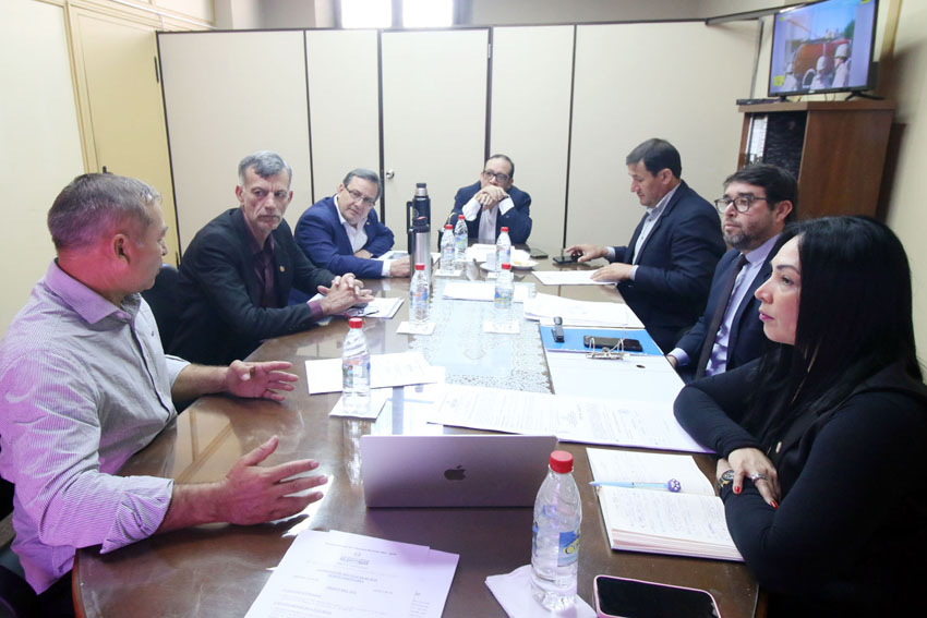 Presidente de Diputados ratifica compromiso con la educación durante jornada gubernamental en Cordillera