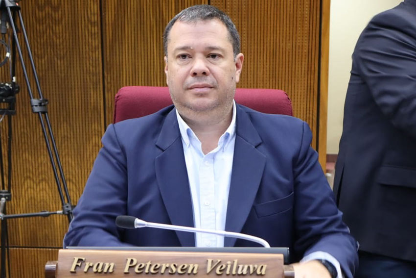 Presidente de Diputados ratifica compromiso con la educación durante jornada gubernamental en Cordillera
