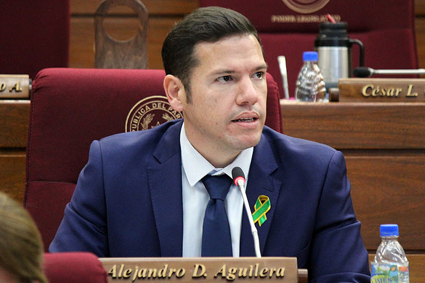 Presidente de Diputados ratifica compromiso con la educación durante jornada gubernamental en Cordillera